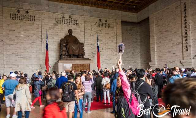 The CKS Memorial Hall is full of visitors after the guard change 