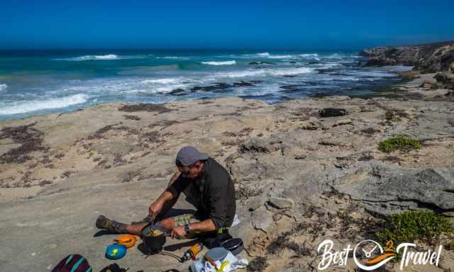 Lunch break along the coastal whale trail in De Hoop