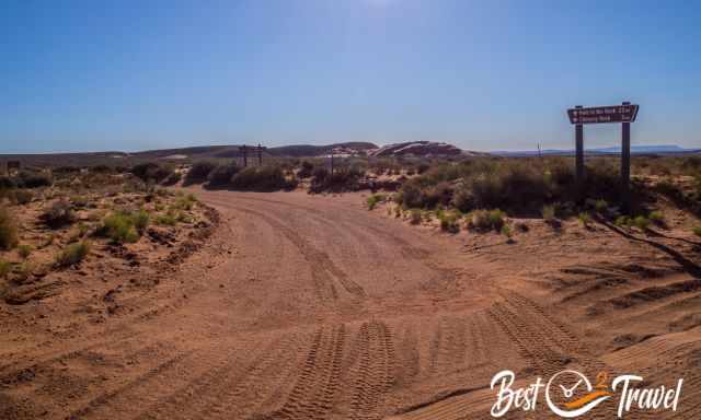 A crossing at the bumpy and sandy Hole in the Rock Road