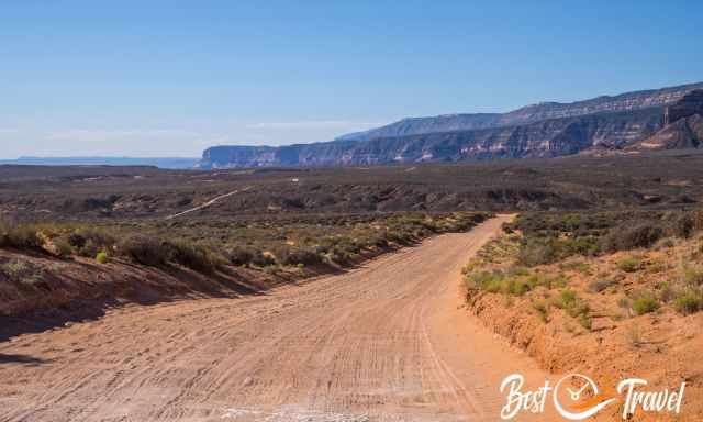 The gravel Hole in the Rock Road close to Jakob Hamlin