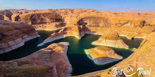 Panorama picture of Reflection Canyon