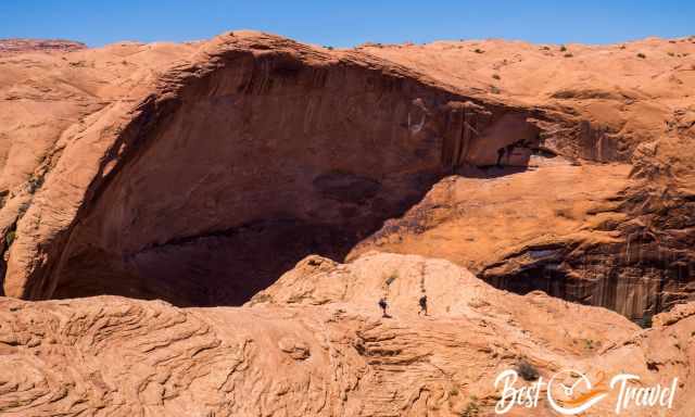 View to Jakob Hamlin Arch and the steep trail down