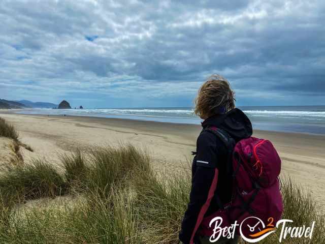 A woman looking to the entire beach