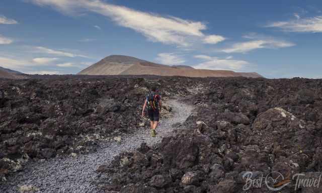 The beginning of the Caldera Blanca trail