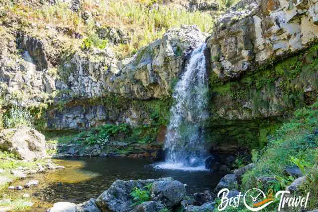 The last waterfall of this hike close to the sea.