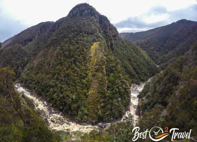 The Alumn Cliffs view from the lookout.