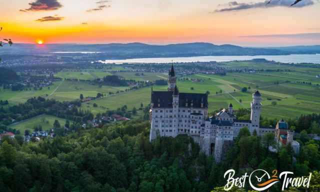 The sunset from higher elevation left of Neuschwanstein.