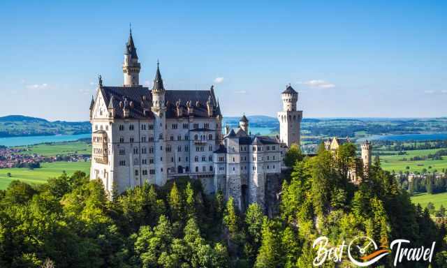 Neuschwanstein Castle on a sunny day in the afternoon 